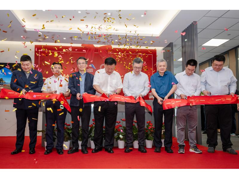 筑夢西虹橋、起航新未來 ——奧克股份上市十四周年及上海奧克喬遷慶?；顒訄蟮?>
                                                                            </div>
                                    <div   id=